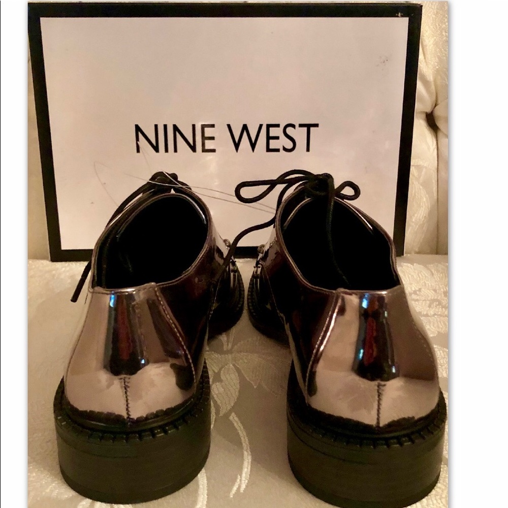 NINE WEST•METALLIC PEWTER SKY STUDDED OXFORDS - Picture 3 of 5